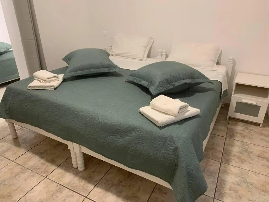 Room 11 Mykonos Town 2*,  Grecja