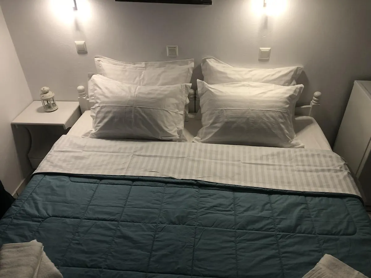 Room 11 Mykonos Town Grecja