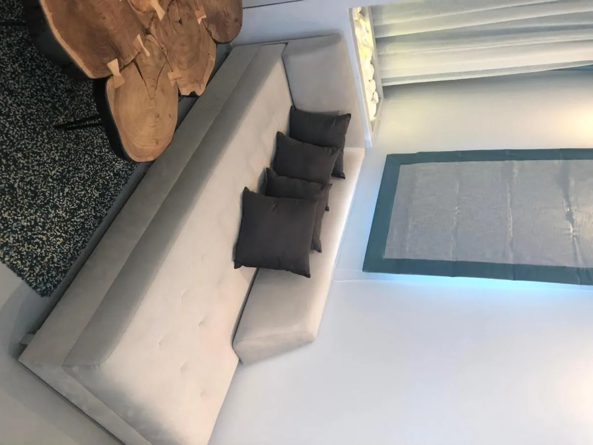 Room 11 Mykonos Town 2*,