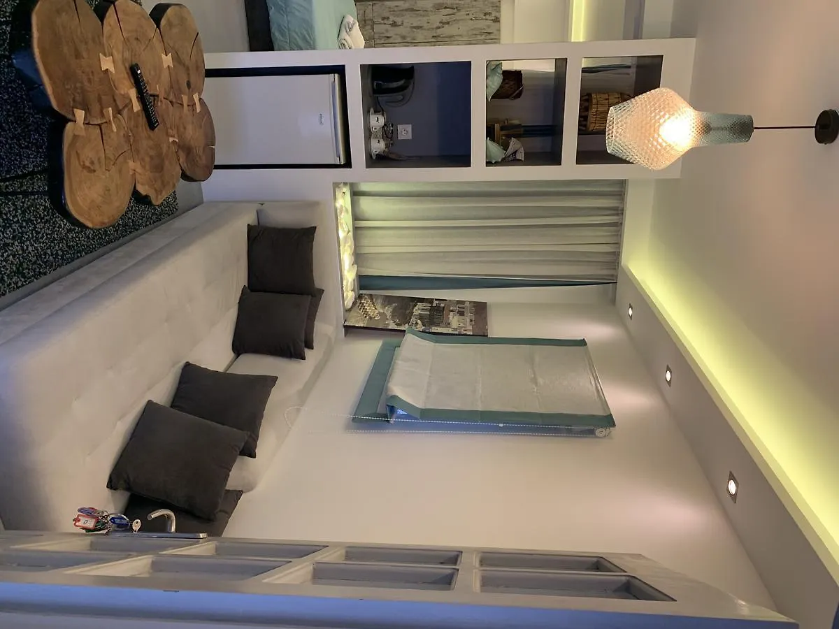 Room 11 Mykonos Town 2*,  Greece